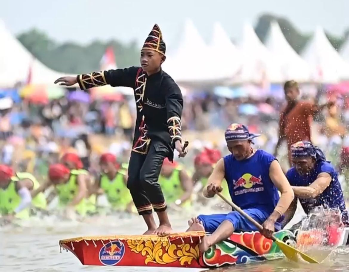 Kratingdaeng Fully Supports the Jalur Tuah Inayan Mondulang Untuang Team image 1